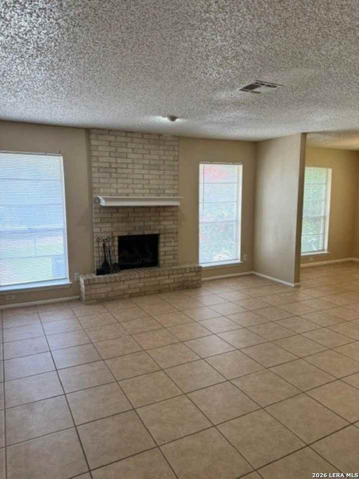 1016 Mission Dr #C - Photo 4 of 28