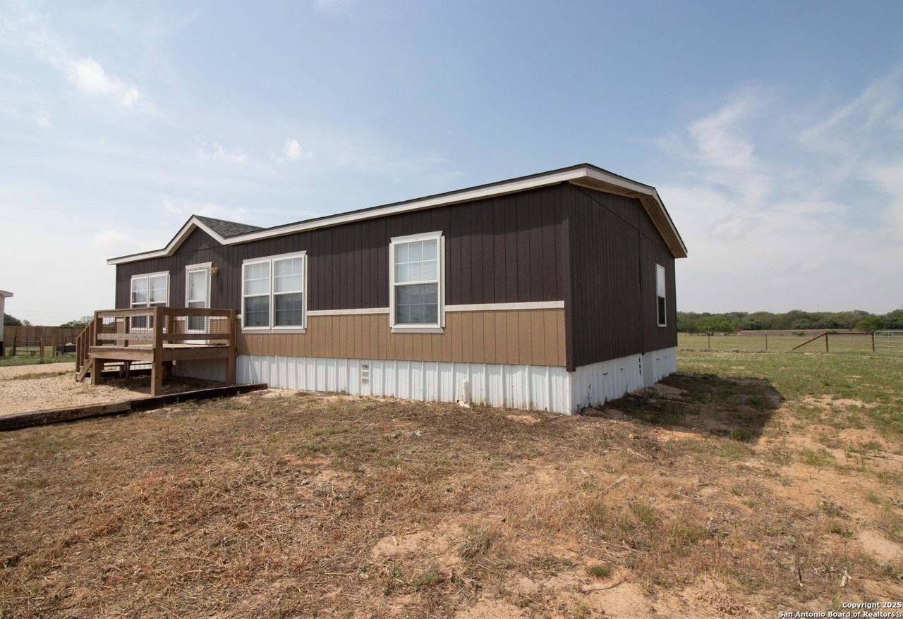 254 County Road 406 - Photo 4 of 20