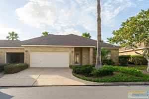 featured image of 18 Torrey Pines Rd
