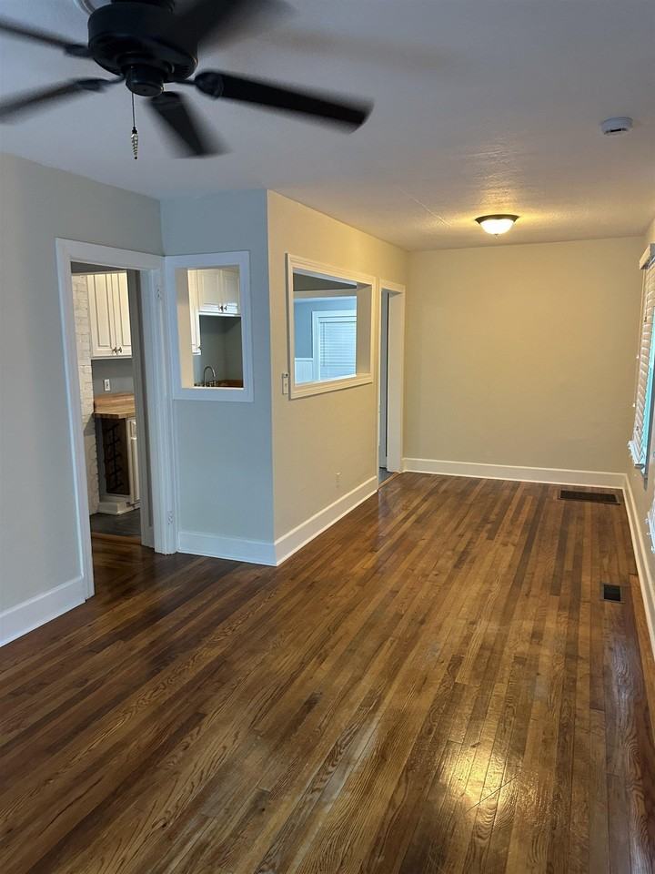 650 W 10th Ave - Photo 2 of 14