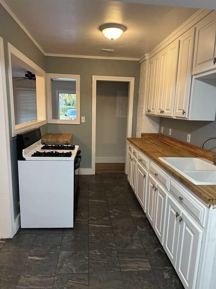 650 W 10th Ave - Photo 4 of 14