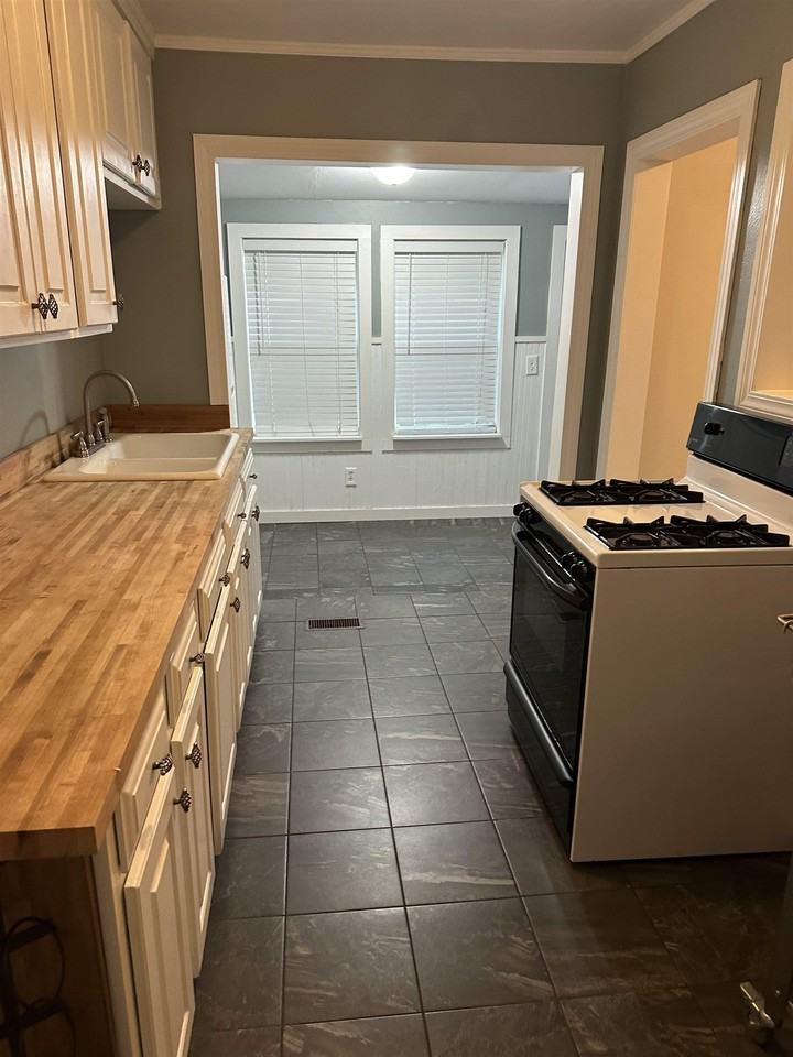 650 W 10th Ave - Photo 5 of 14