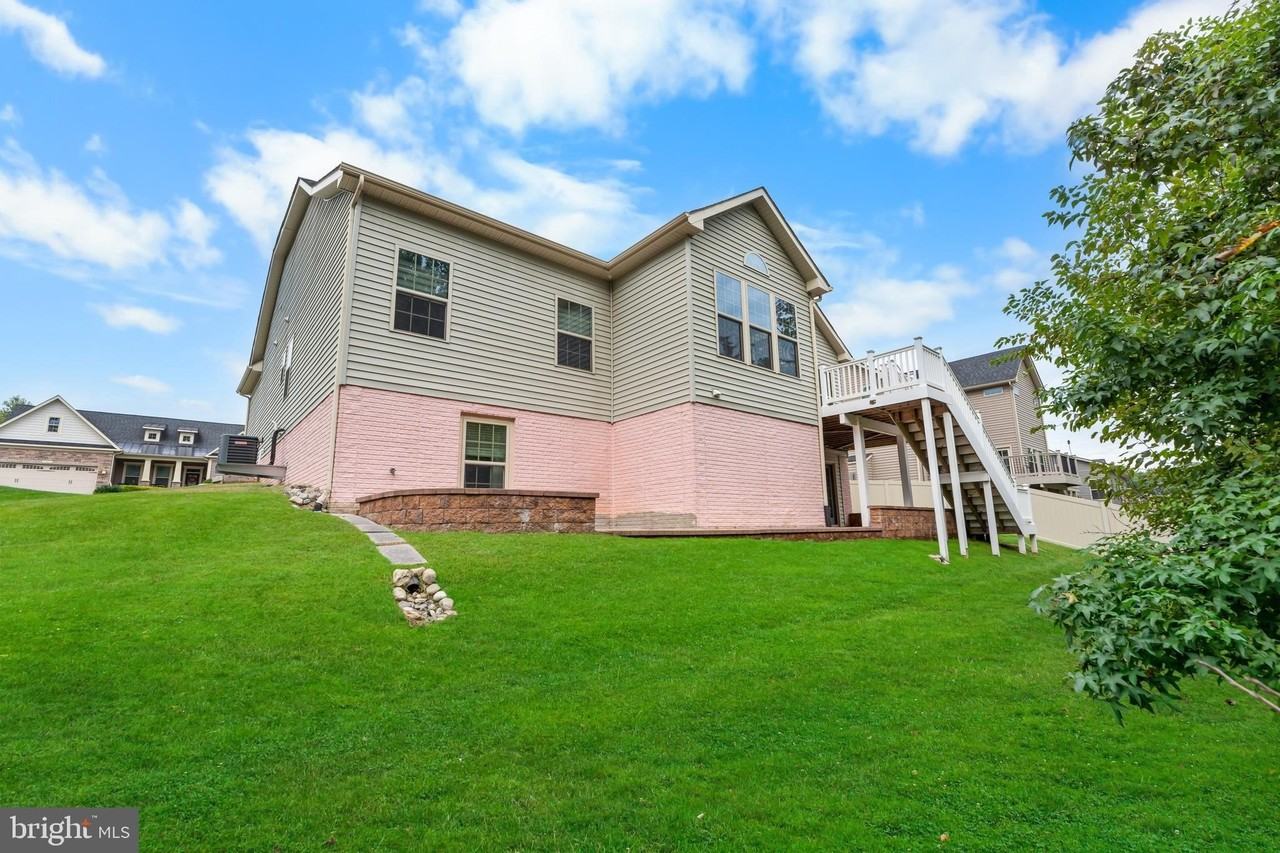7570 Arundel Woods Dr - Photo 6 of 50