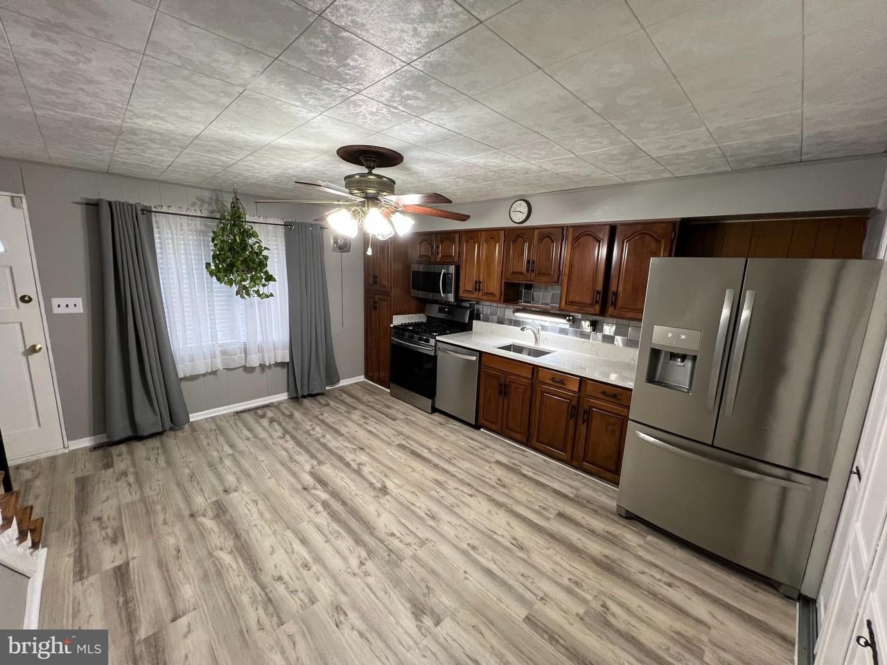 8104 Mid Haven Rd - Photo 3 of 9