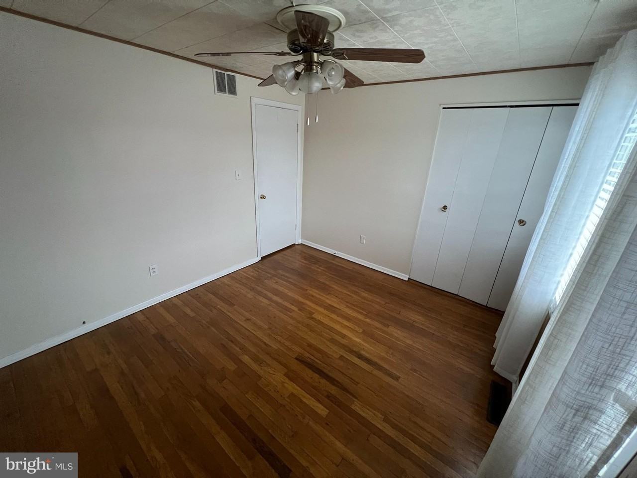 8104 Mid Haven Rd - Photo 4 of 9