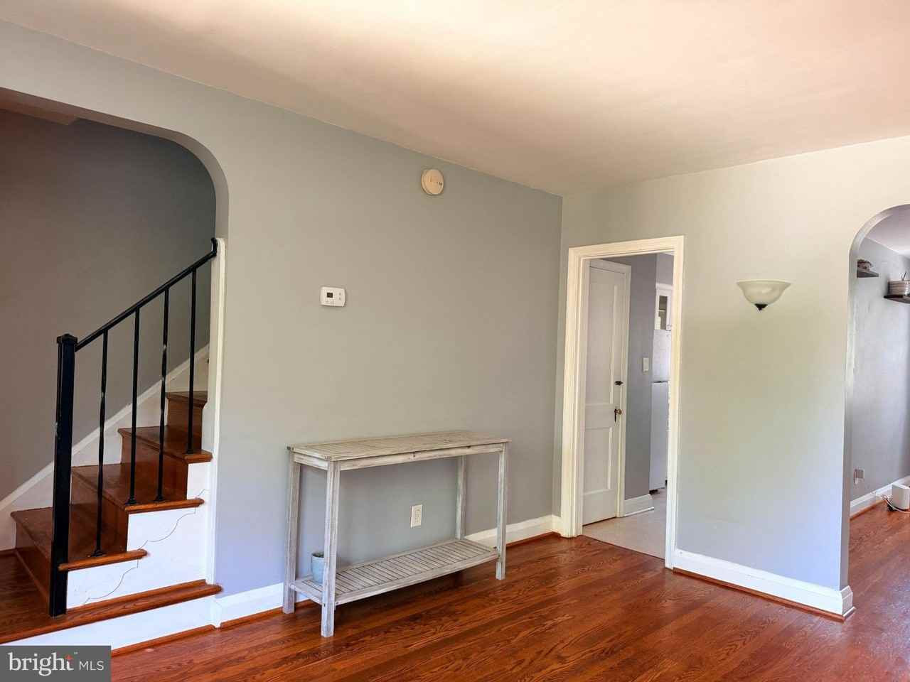 237 Linden Ave - Photo 4 of 24