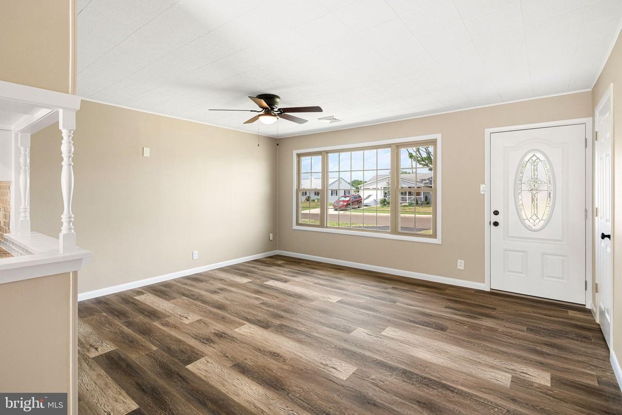 224 Suffolk Rd - Photo 7 of 23