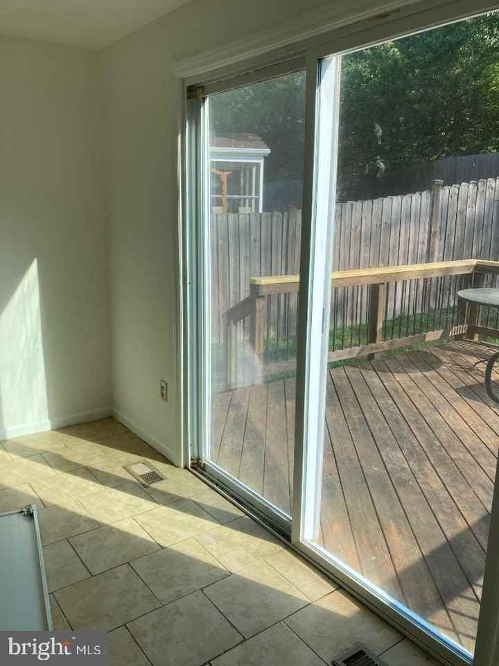 4326 Rolling Stone Way - Photo 7 of 13