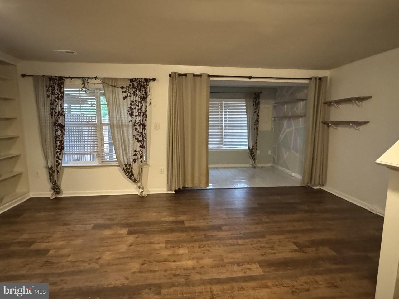 10250 Magnolia Grove Dr - Photo 3 of 7