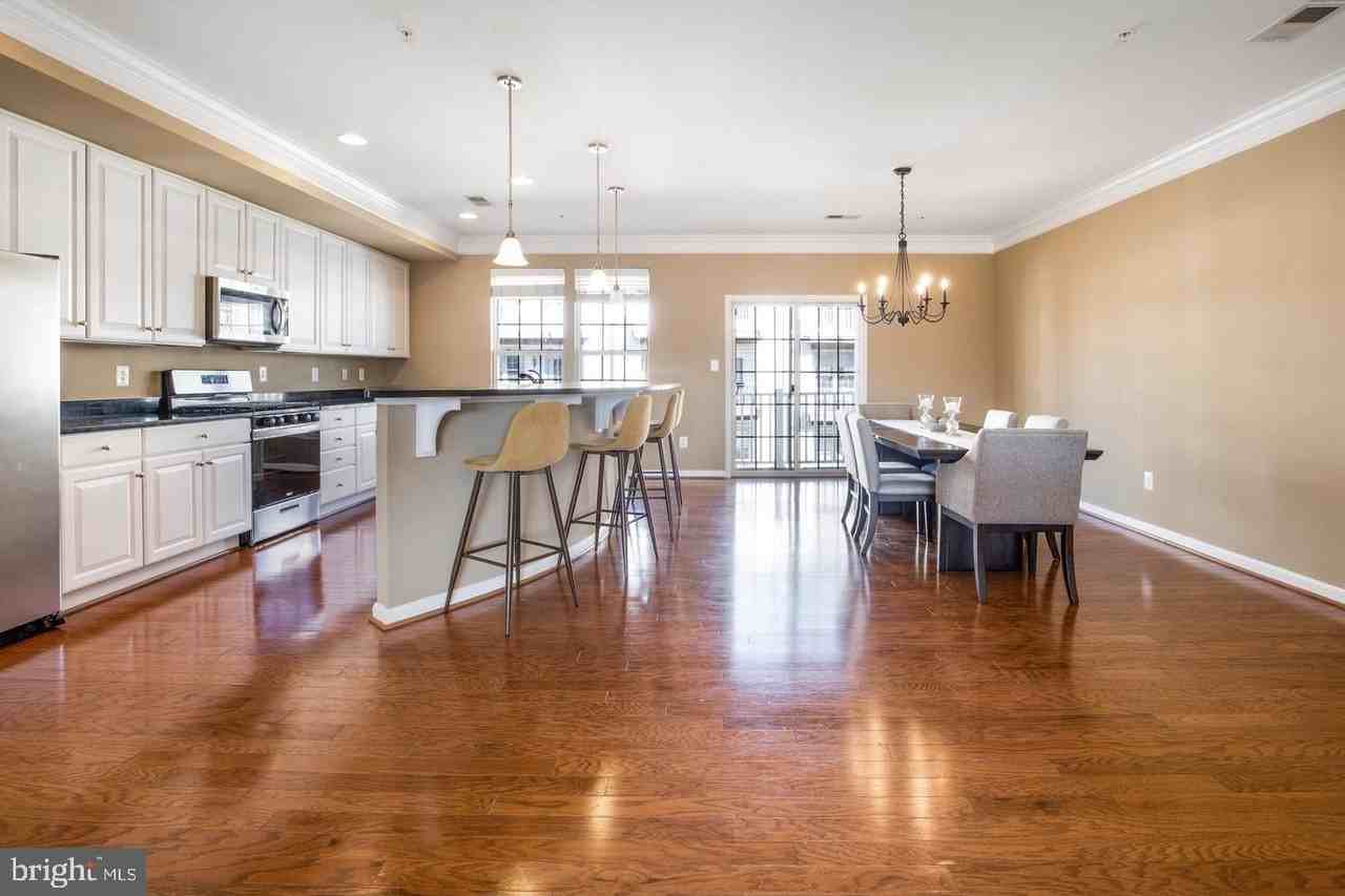 7969 Crescent Park Dr - Photo 4 of 10