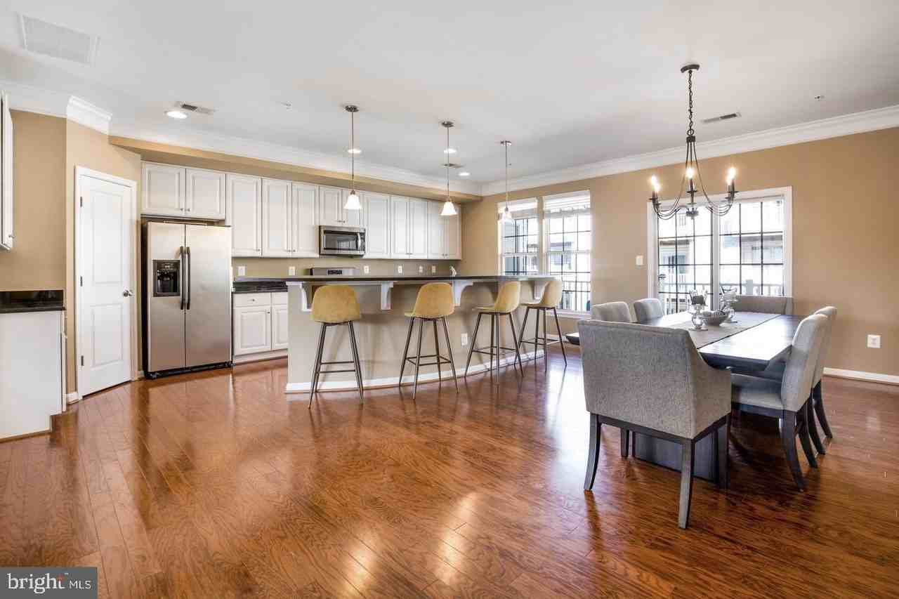 7969 Crescent Park Dr - Photo 5 of 10