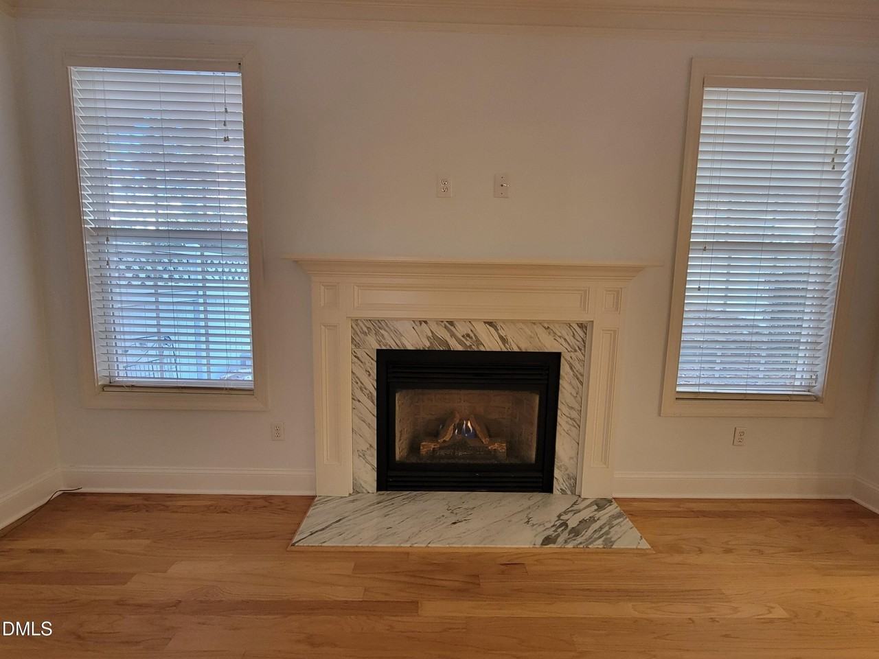 4044 Barton Park Pl - Photo 4 of 20