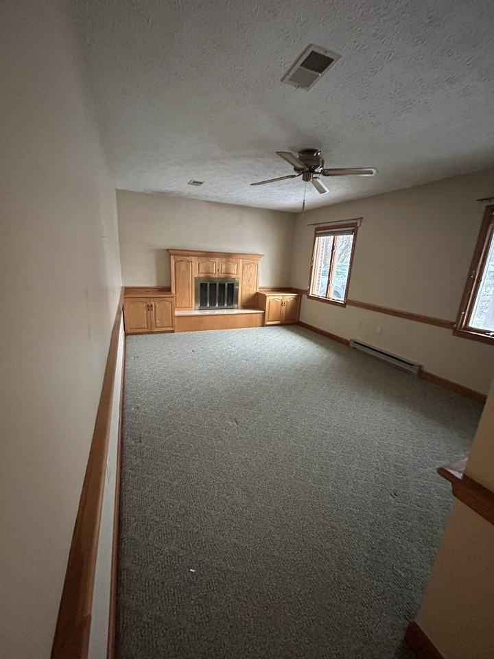 8509 Winchester Ave - Photo 3 of 20