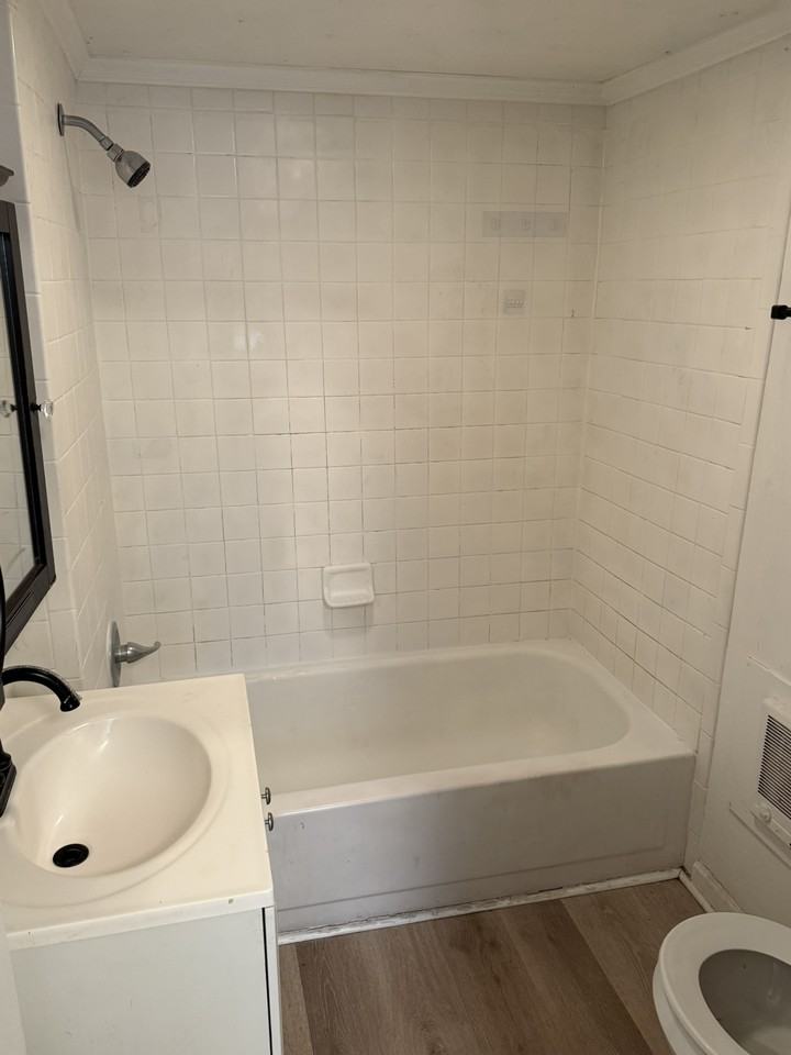 615 W 2nd Ave #1 - Photo 6 of 9