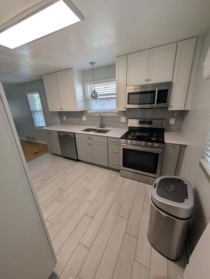 9035 Bessemer Ave #1 - Photo 7 of 21