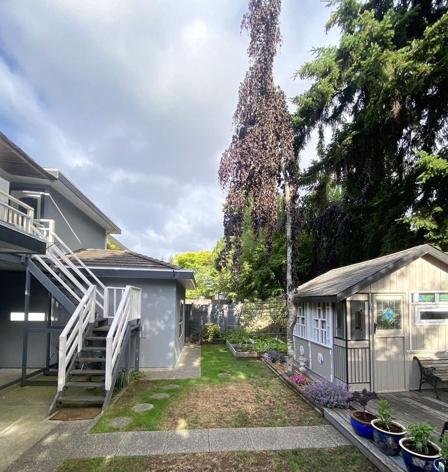 160 St & 14 Ave - Photo 4 of 7