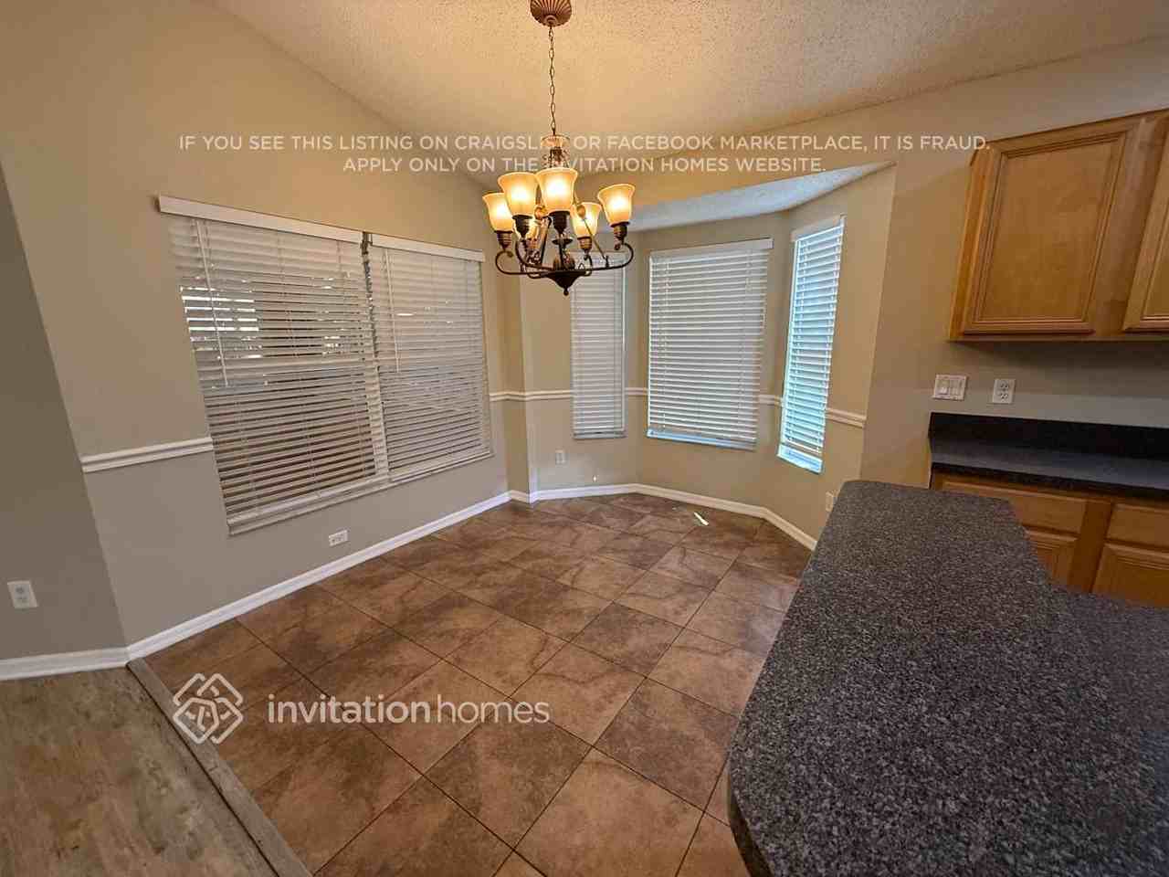 3620 Seminole Dr - Photo 4 of 17