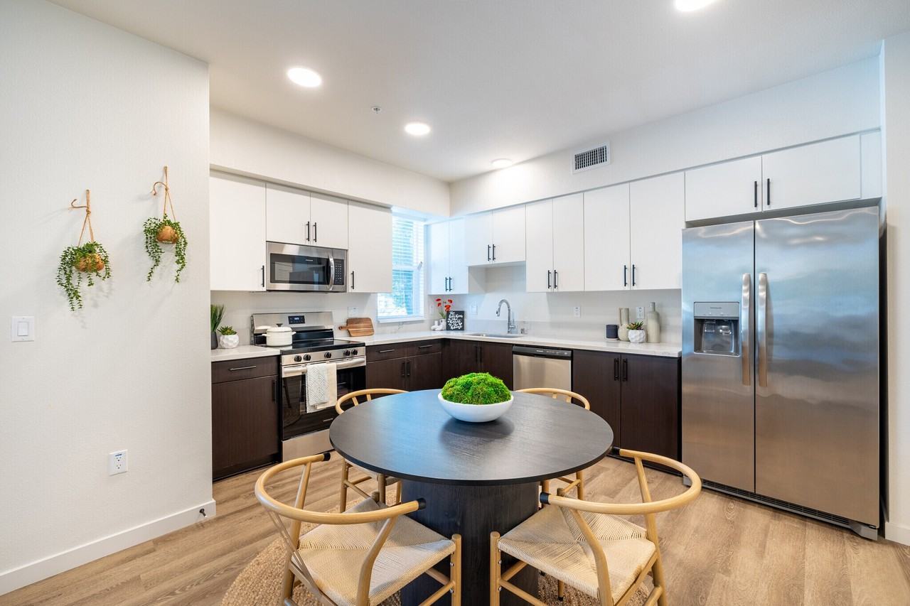 10824 Blix St #105 - Photo 5 of 17