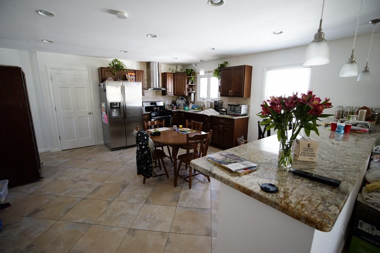 21 S 20th St - Photo 3 of 7