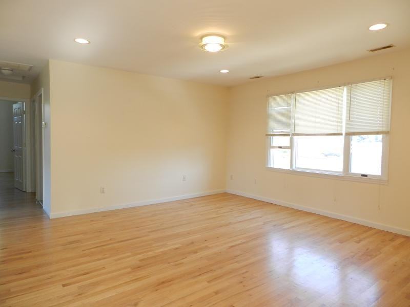 248 N 17th St - Photo 3 of 13