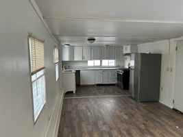 featured image of 10 9th Ave Nw