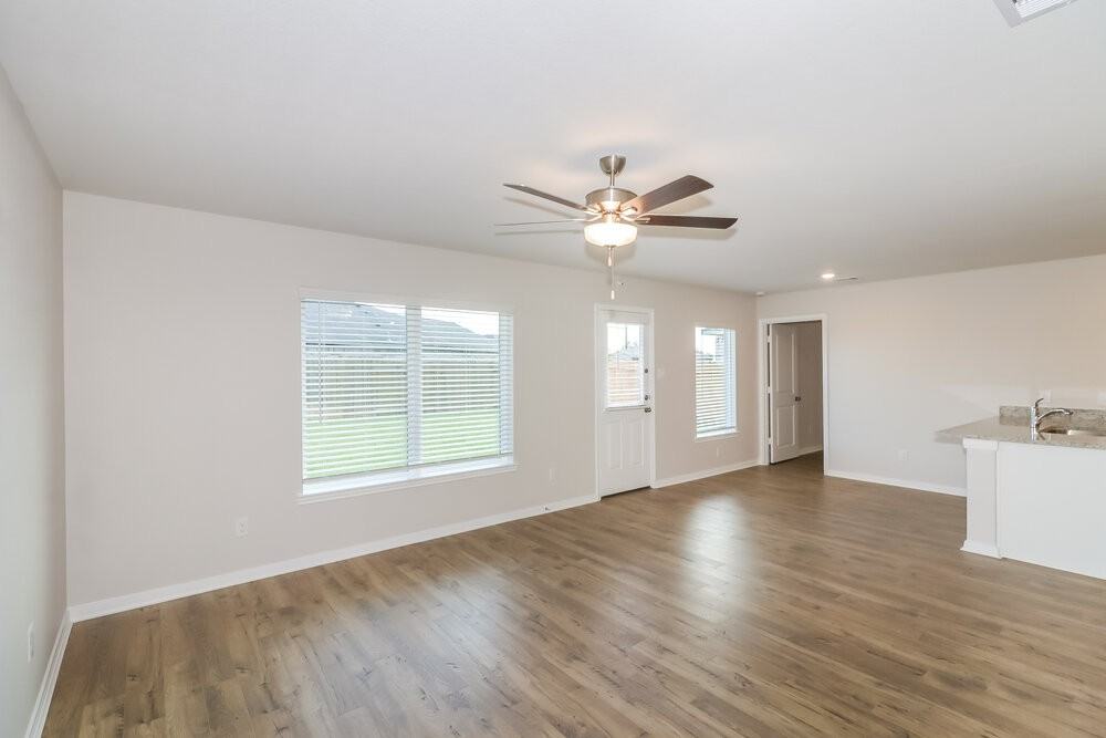 198 Emma Rose Dr - Photo 3 of 16