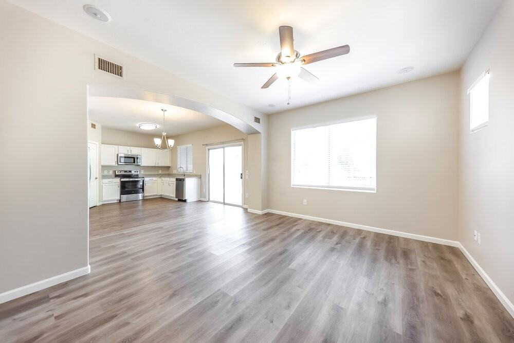 1306 S 119th Dr - Photo 5 of 17