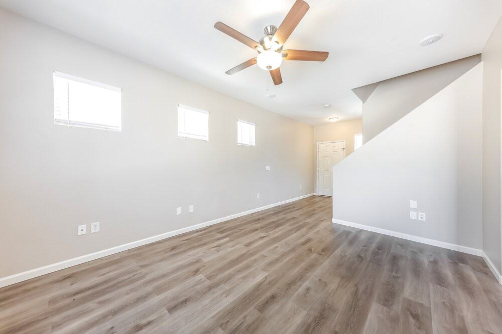 1306 S 119th Dr - Photo 6 of 17