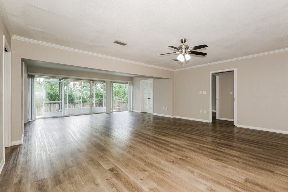 1033 Campbell Ave - Photo 3 of 16