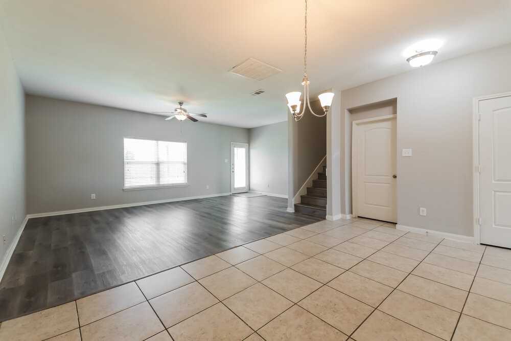 900 Princewood Dr - Photo 7 of 17