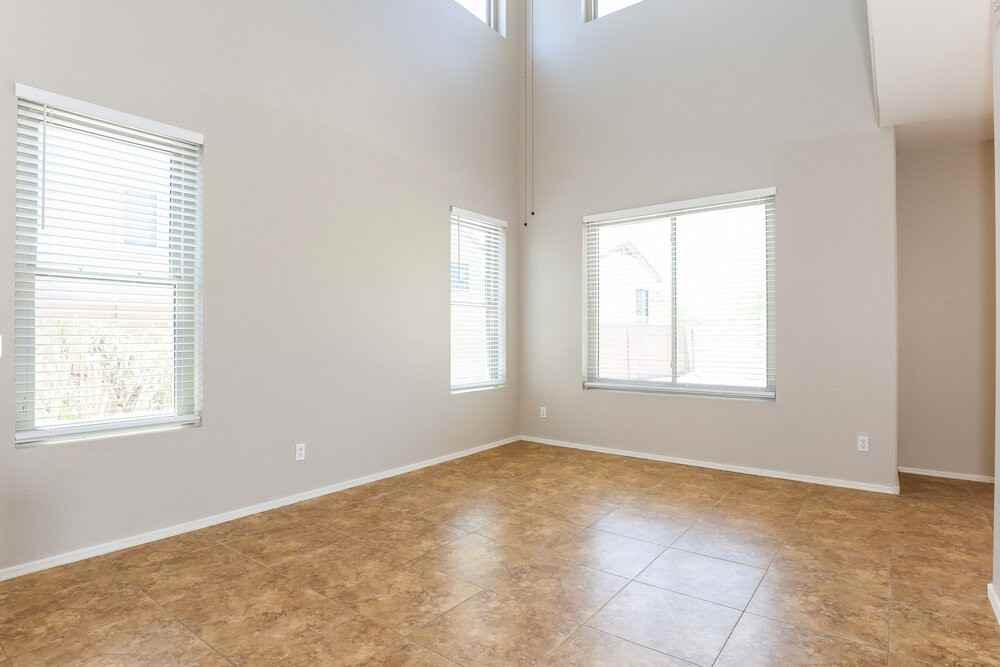 16806 S Magenta Rd - Photo 5 of 17