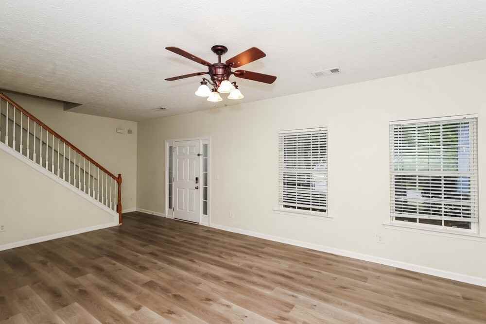 27 Palladio Way - Photo 7 of 17