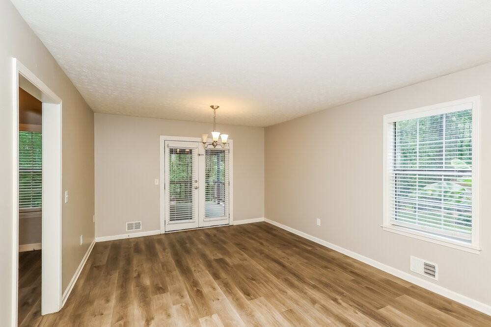 15 Valley Brook Dr - Photo 6 of 17