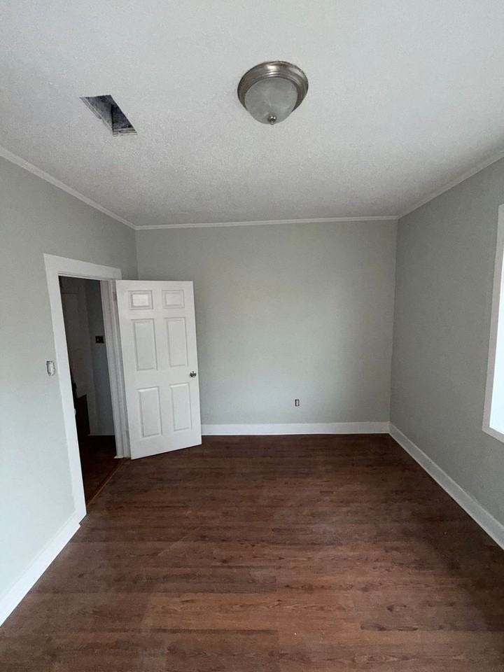 3146 Washington Ave - Photo 2 of 11