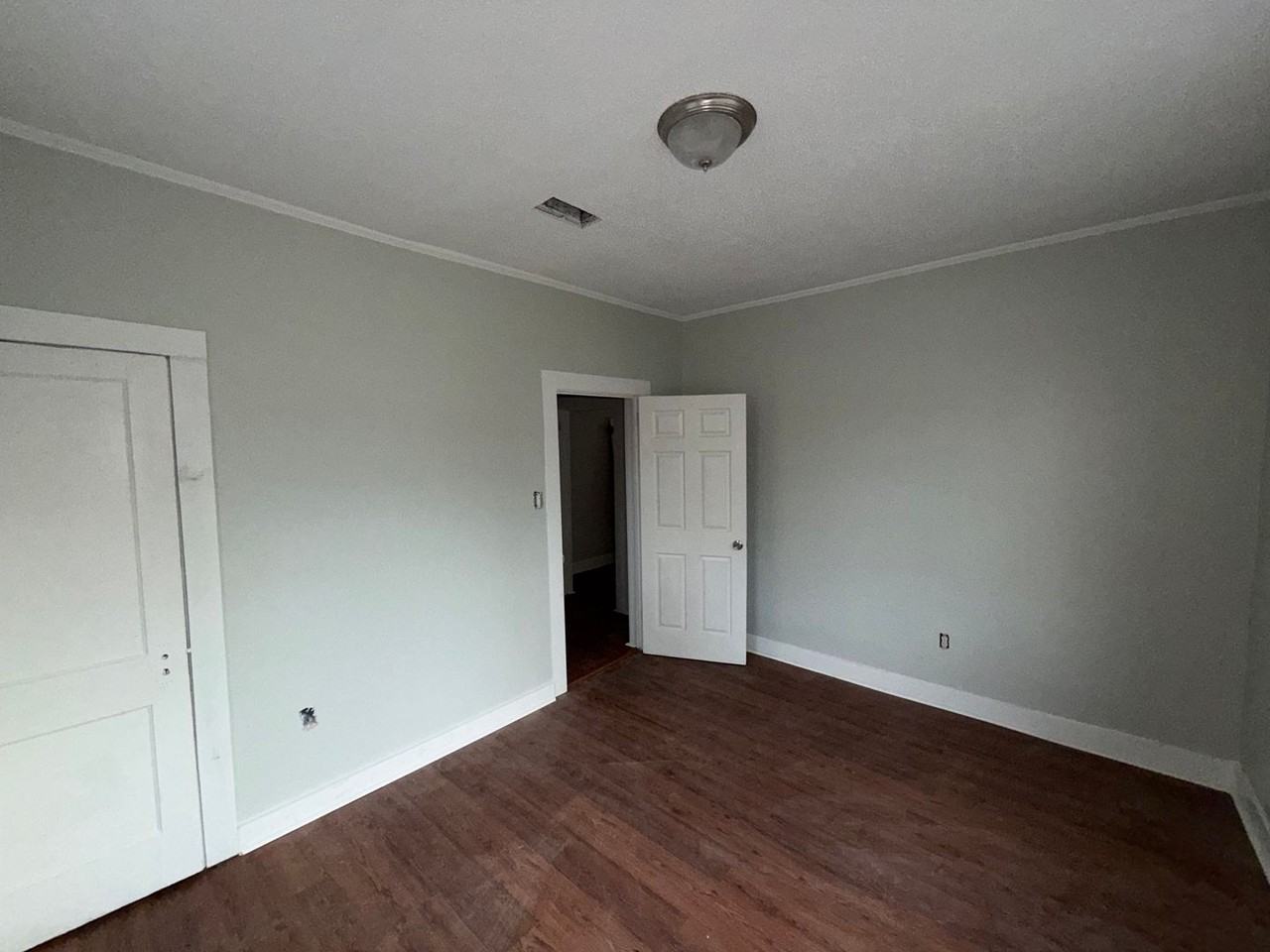 3146 Washington Ave - Photo 4 of 11