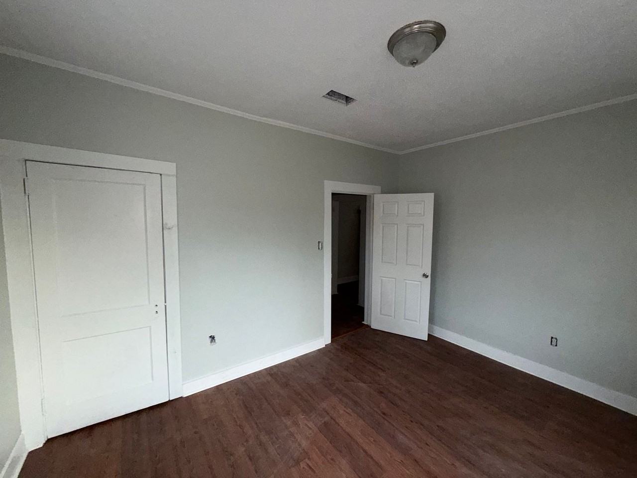 3146 Washington Ave - Photo 5 of 11