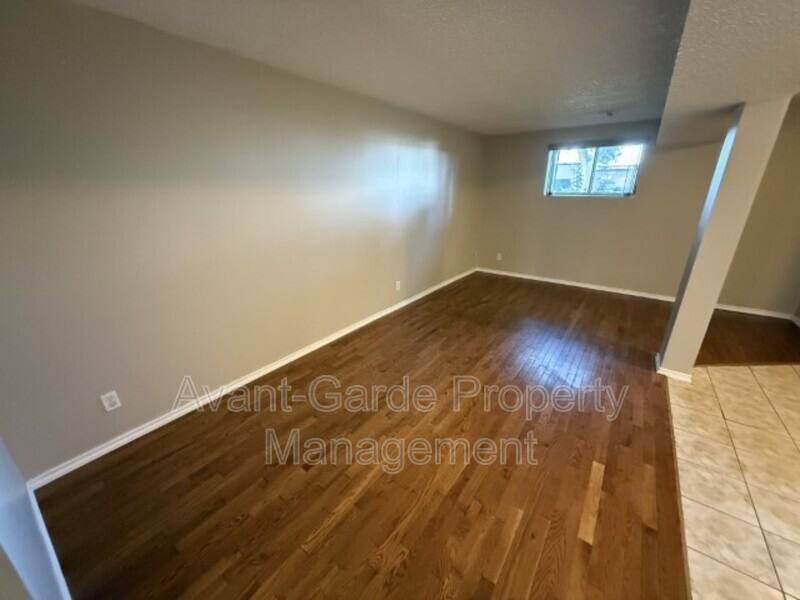 12208 77 St Nw - Photo 3 of 18