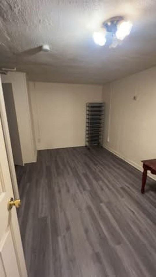 14 Park St - Photo 4 of 5