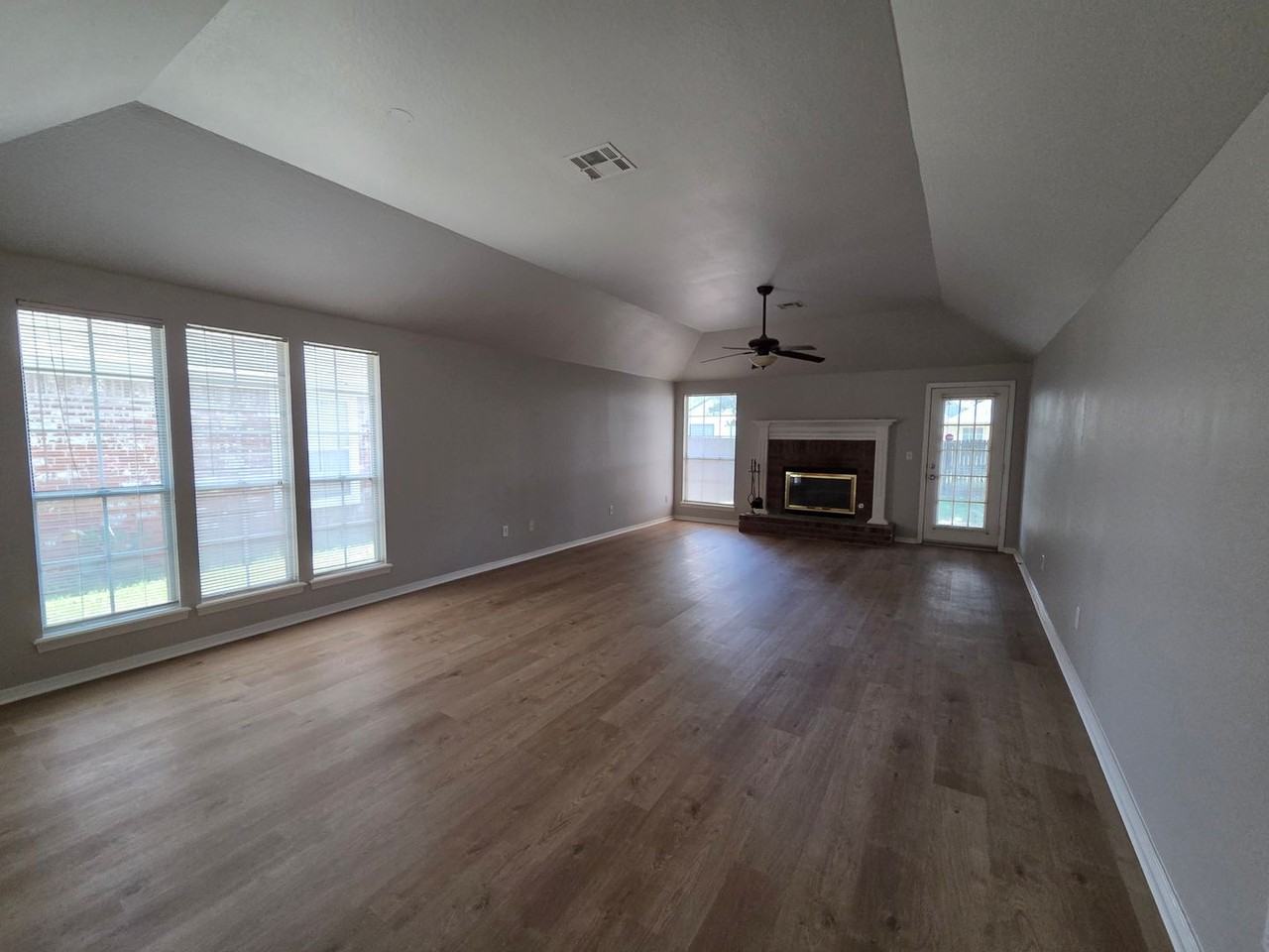 7916 S 77th East Ave - Photo 2 of 16