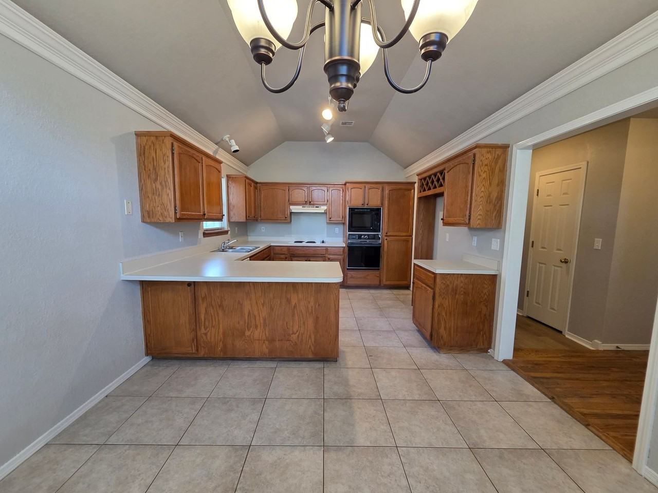 7916 S 77th East Ave - Photo 7 of 16