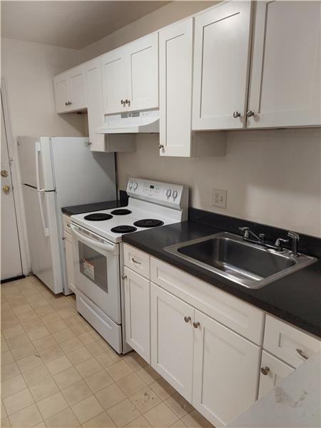 25 Brooks Ave #22 - Photo 2 of 8