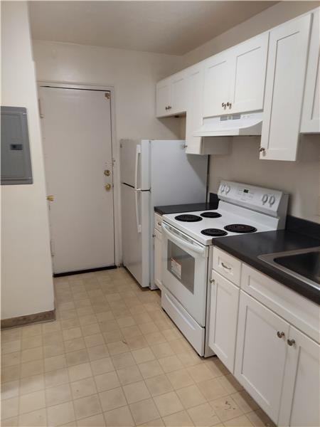 25 Brooks Ave #22 - Photo 3 of 8