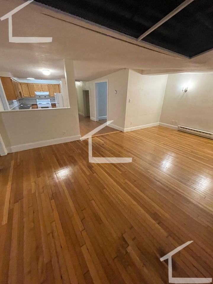 33 Lancaster St - Photo 5 of 15