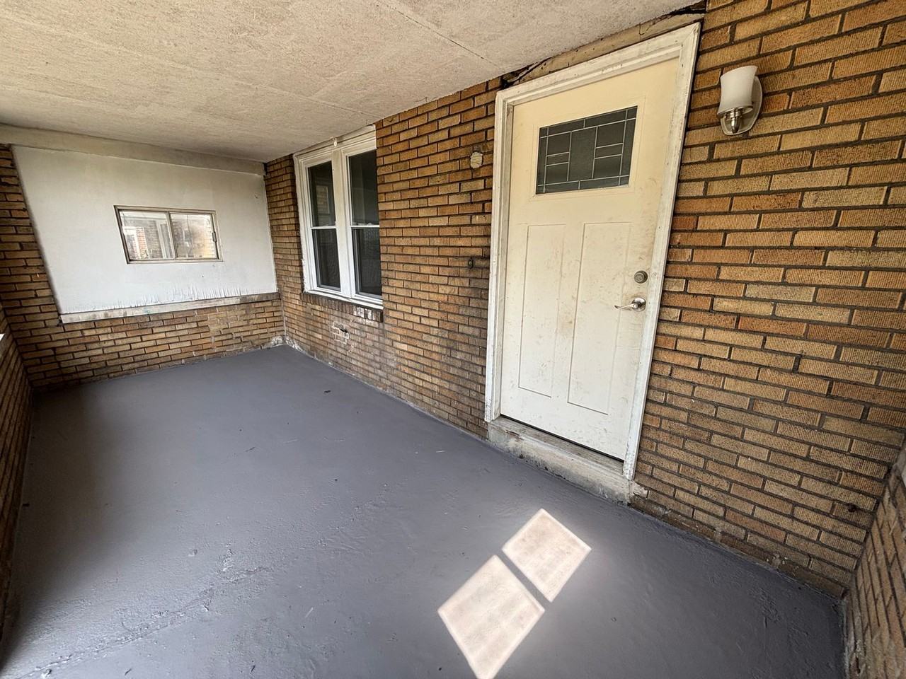 1409 Brookline Blvd - Photo 7 of 28