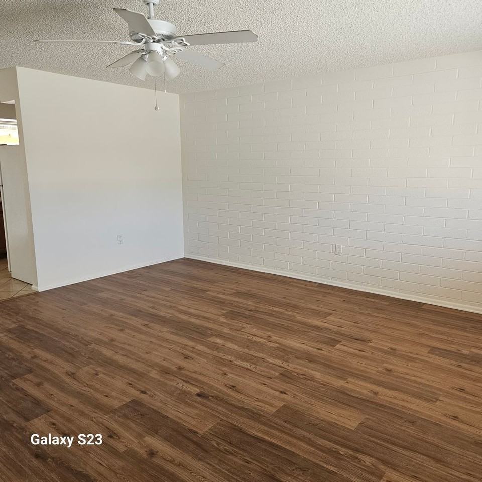 9845 N 105th Dr - Photo 3 of 21
