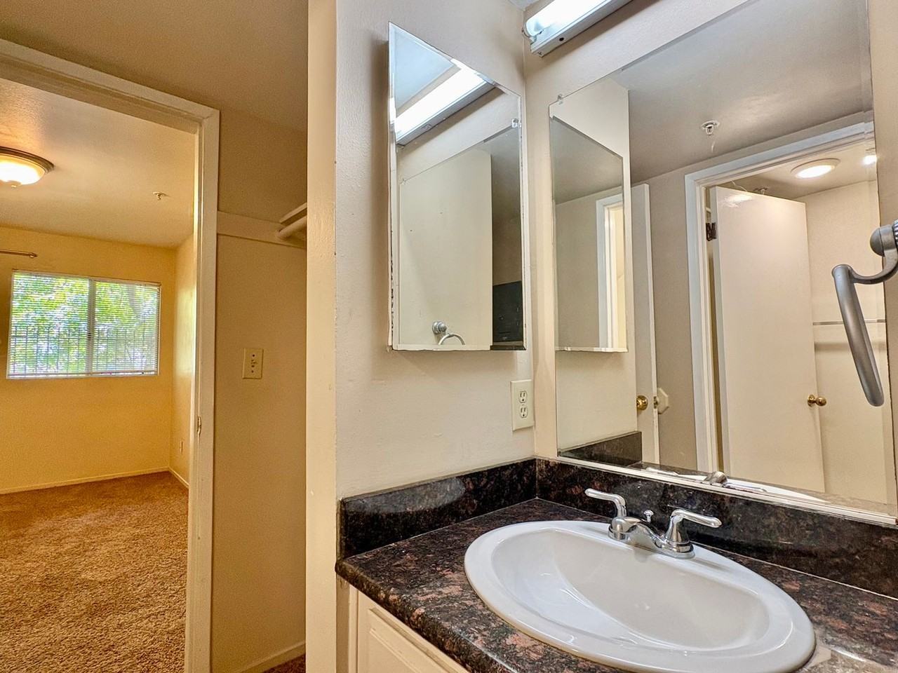 1185 E Foothill Blvd #20 - Photo 5 of 25