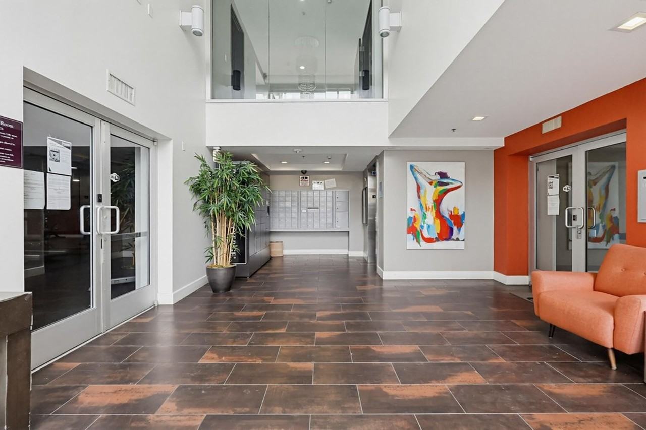 The Social Apartments NOHO - Photo 3 of 32