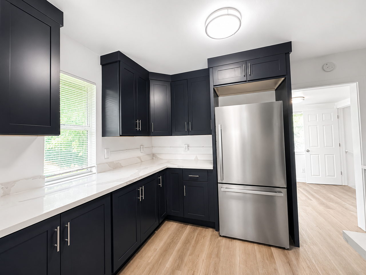 14301 30th Ave Ne - Photo 4 of 24