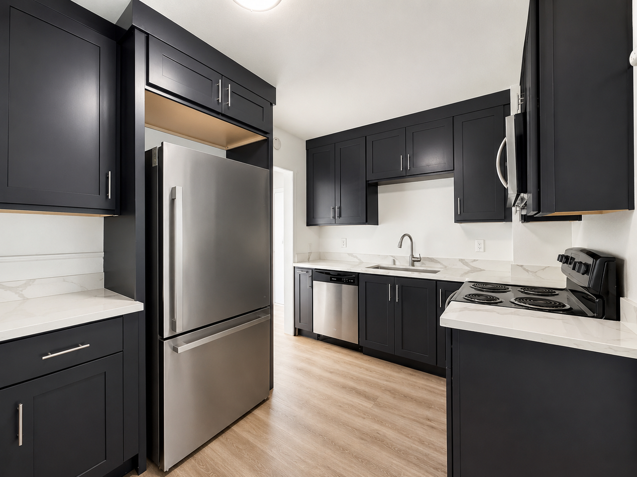 14301 30th Ave Ne - Photo 5 of 24