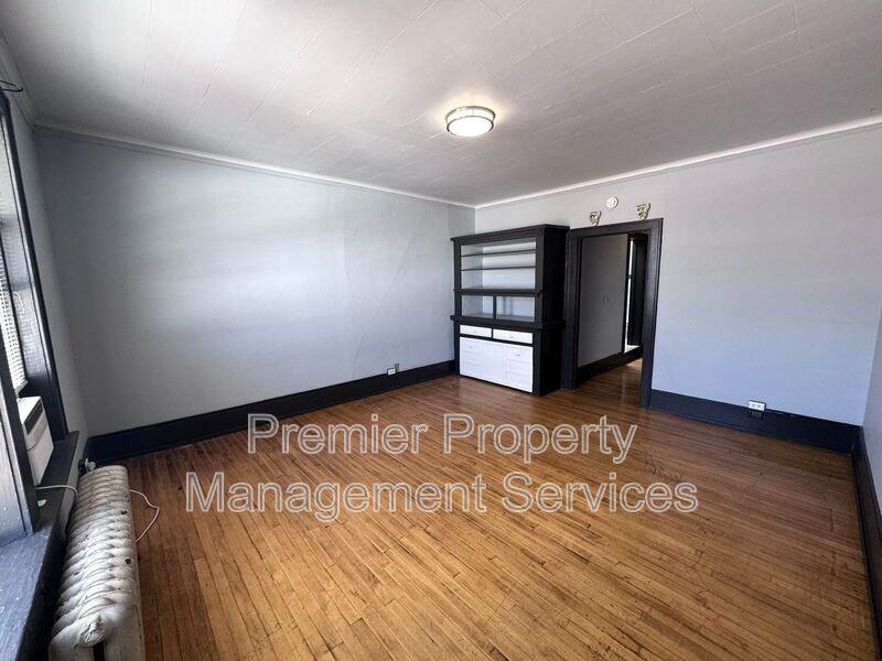 3018 1st Ave N #7 - Photo 2 of 13